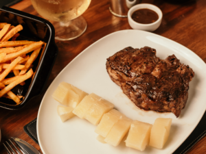 Ojo de bife con papas fritas